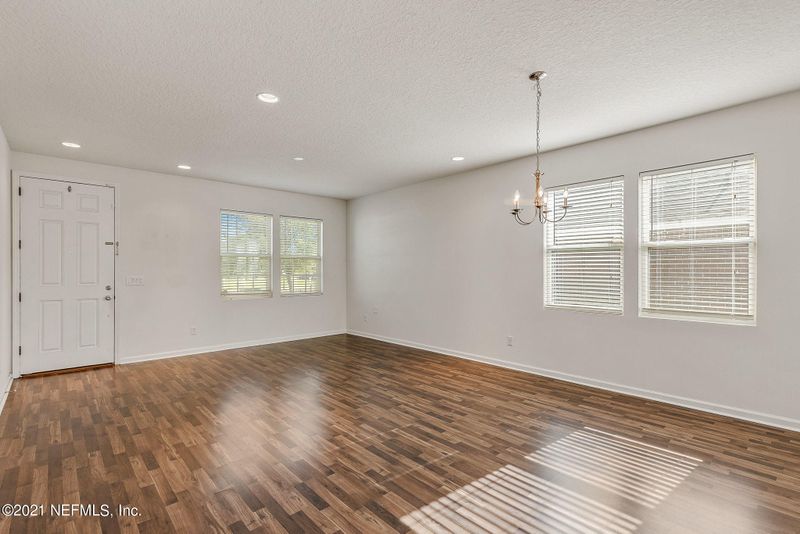 6369 Litman Dr, Jacksonville, FL 32244