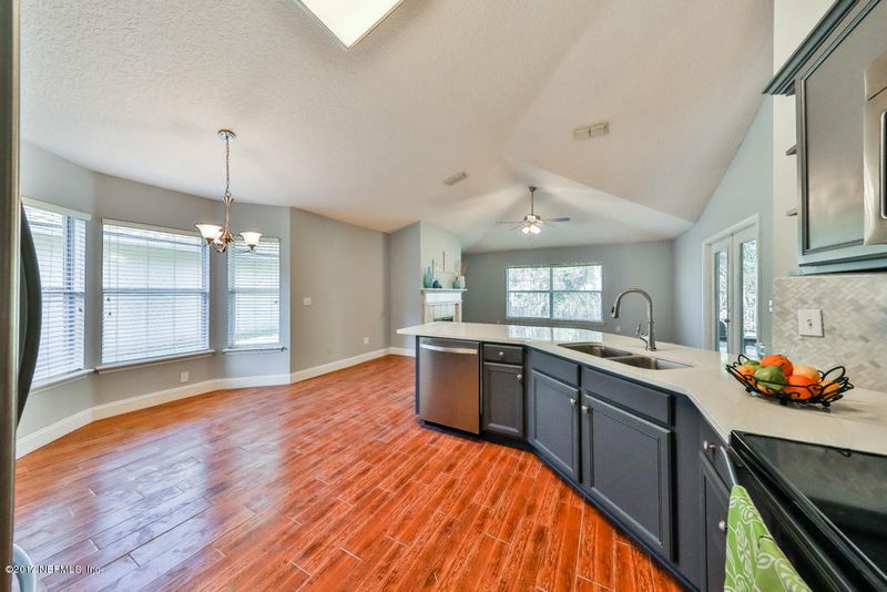 637 Lake Stone Cir, Ponte Vedra Beach, FL 32082