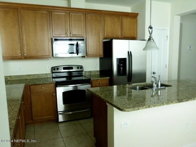 638 Briar View Dr, Orange Park, FL 32065