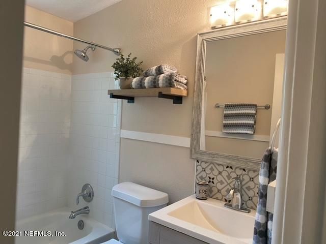 6422 Lockhart Dr E, Jacksonville, FL 32209