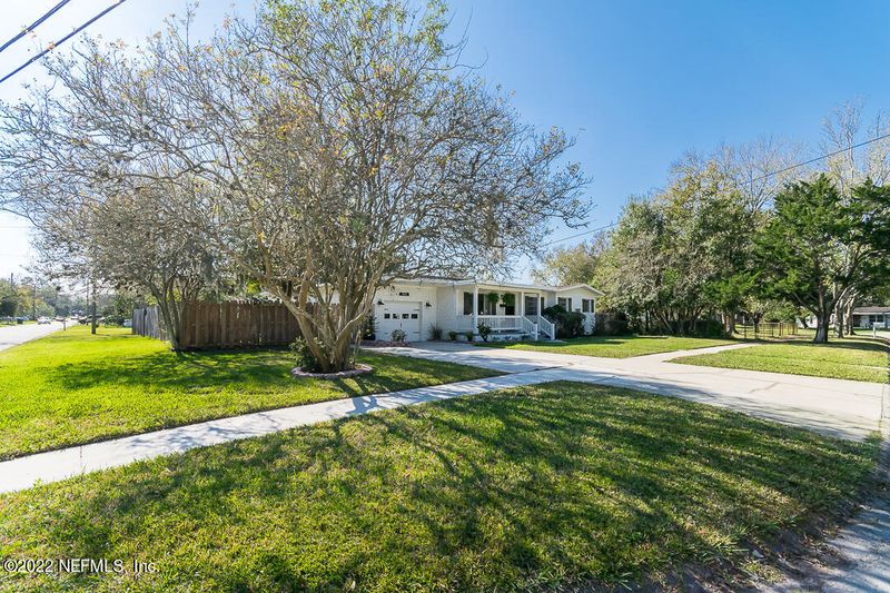6442 Sage Dr, Jacksonville, FL 32210