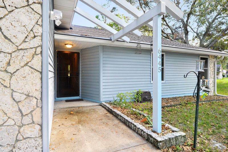 6445 Dickens Dr, Jacksonville, FL 32244