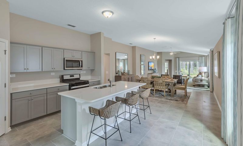 645 Meadow Ridge Dr, St Augustine, FL 32092