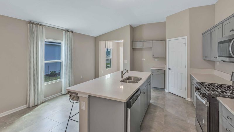 645 Meadow Ridge Dr, St Augustine, FL 32092