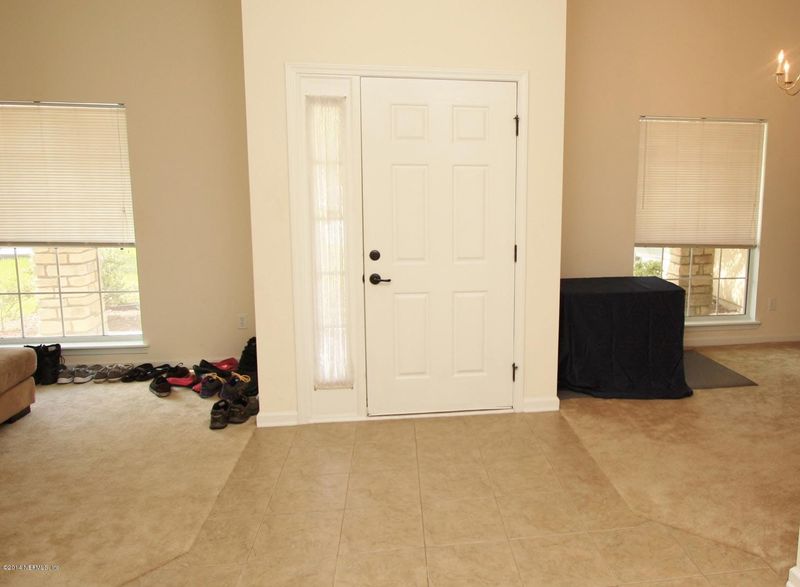 645 Tree Swallow Ct, Jacksonville, FL 32218