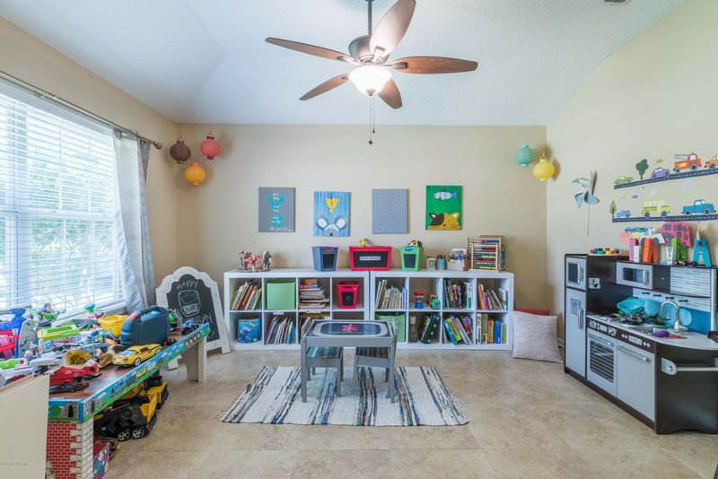 6455 Silver Glen Dr, Jacksonville, FL 32258