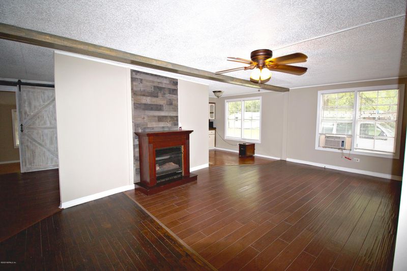 6465 Dor Mil Ct, Jacksonville, FL 32244