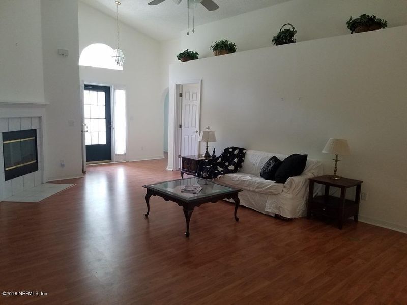 647 Aleida Dr, St Augustine, FL 32086