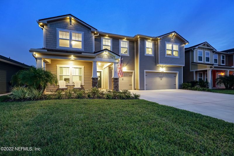 647 Chandler Dr, St Johns, FL 32259