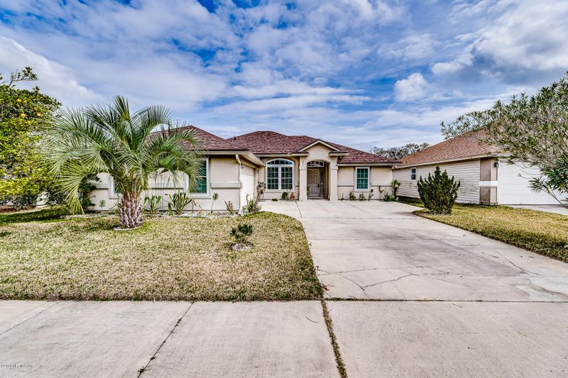 6475 Blue Leaf Ln, Jacksonville, FL 32244