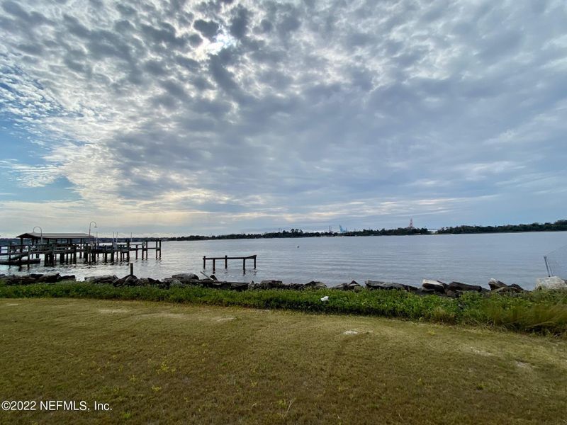 6482 Heckscher Dr, Jacksonville, FL 32226
