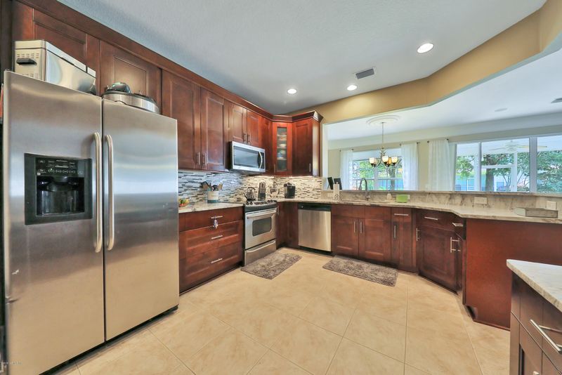 6496 White Flower Ct, Jacksonville, FL 32258