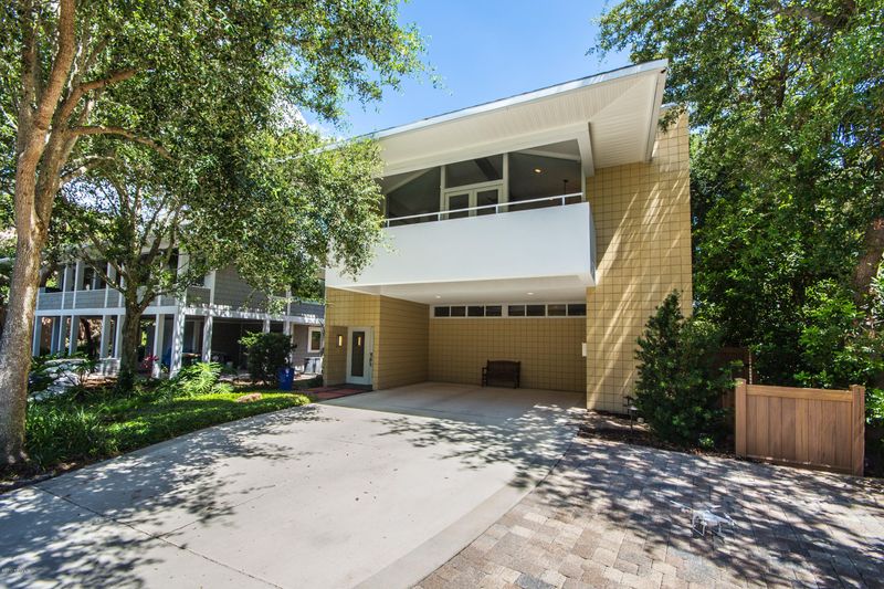 65 19th St, Atlantic Beach, FL 32233