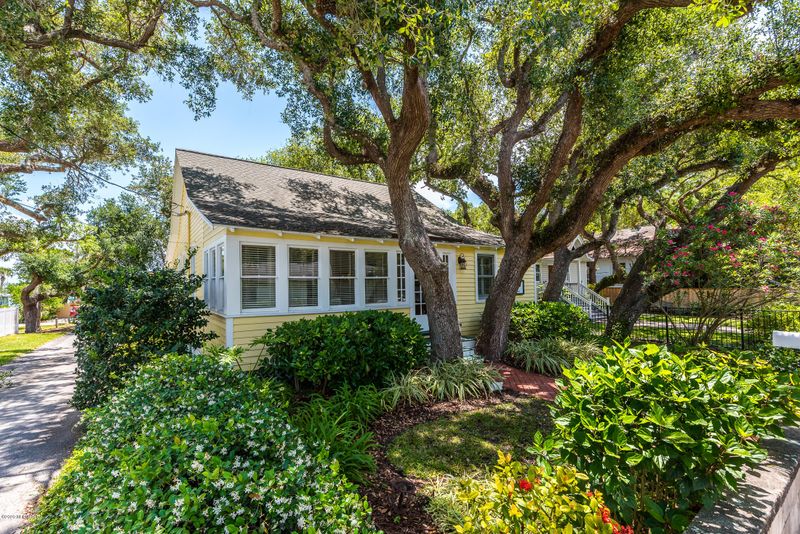 65 Lighthouse Ave, St Augustine, FL 32080