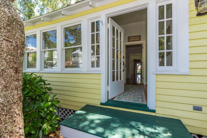 65 Lighthouse Ave, St Augustine, FL 32080