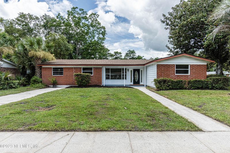 6520 Thurgood Cir E, Jacksonville, FL 32219