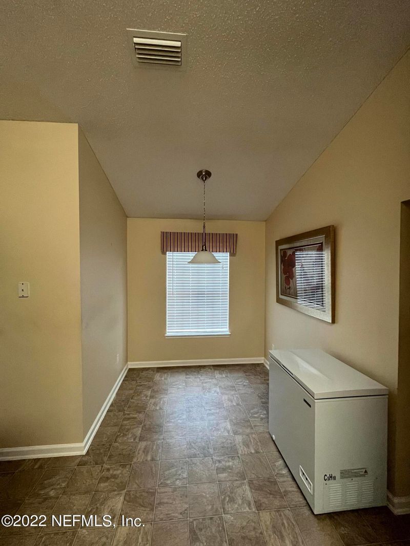 6530 Blue Leaf Ln, Jacksonville, FL 32244
