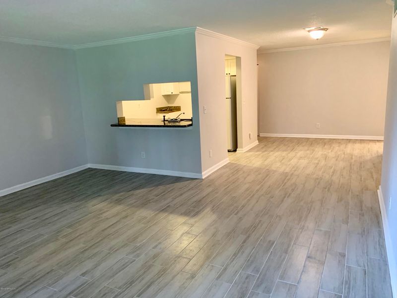6551 La Mirada Dr W #5, Jacksonville, FL 32217