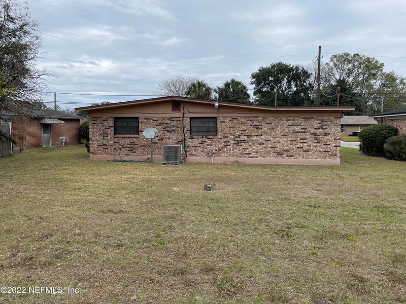6556 Kinlock Dr W, Jacksonville, FL 32219