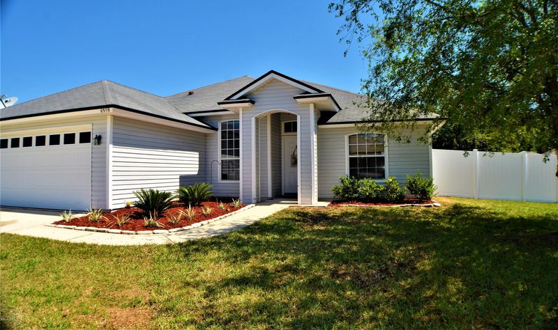 6559 Crimson Leaf Ln, Jacksonville, FL 32244