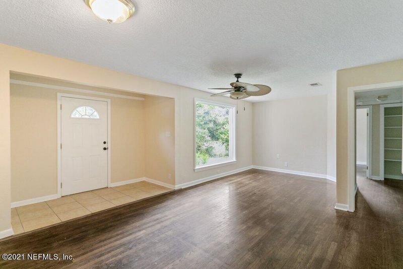 6565 Brandemere Rd S, Jacksonville, FL 32211