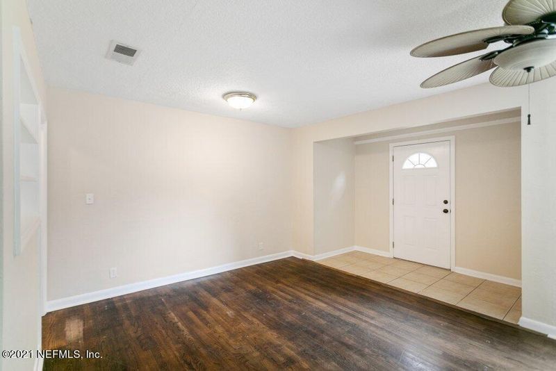 6565 Brandemere Rd S, Jacksonville, FL 32211