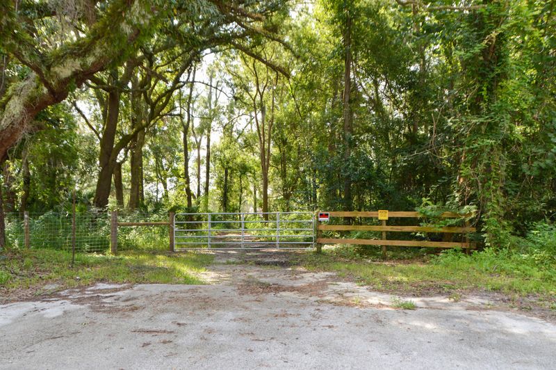 6572 Lenox Ave, Jacksonville, FL 32205