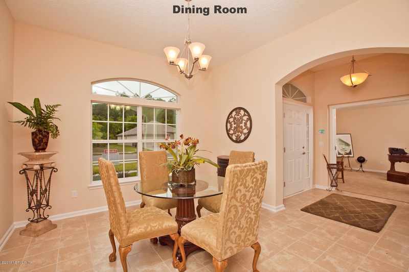 6586 Colby Hills Dr, Jacksonville, FL 32222