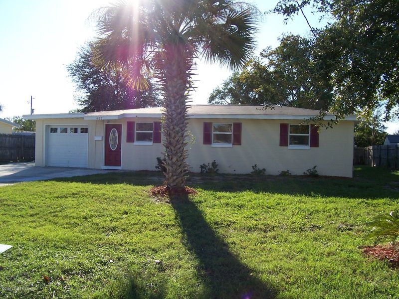 660 Sailfish Dr E, Atlantic Beach, FL 32233