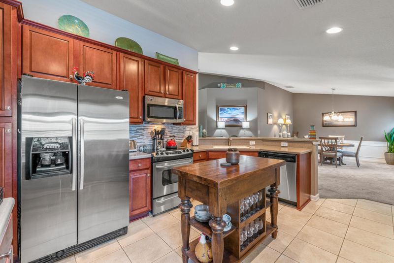 6609 Spring Flower Ct, Jacksonville, FL 32258