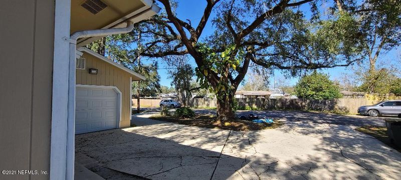 6612 Bennett Rd, Jacksonville, FL 32216