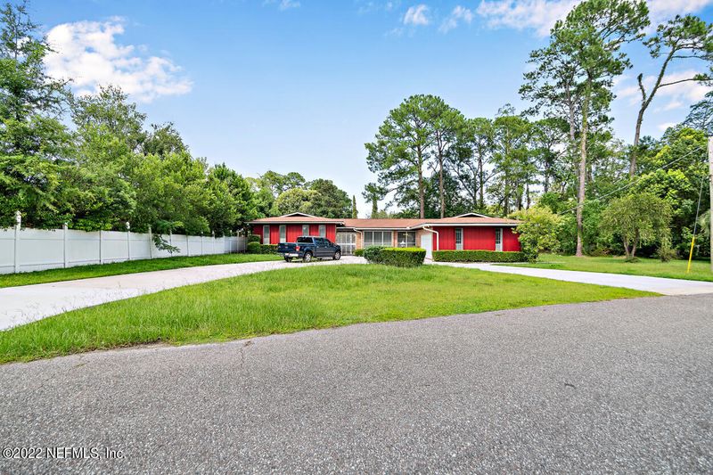 6621 Gillislee Dr, Jacksonville, FL 32209