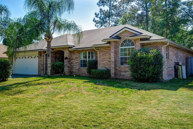 6638 Whisper Glen Dr E, Jacksonville, FL 32222