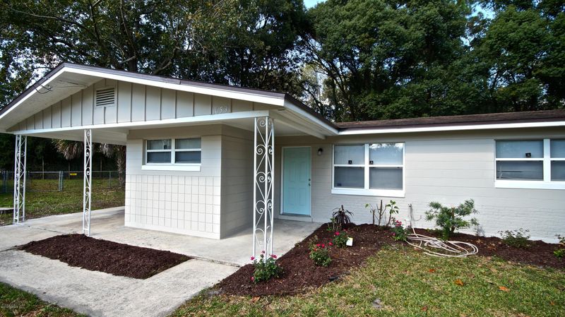 6653 Bo Peep Dr N, Jacksonville, FL 32210