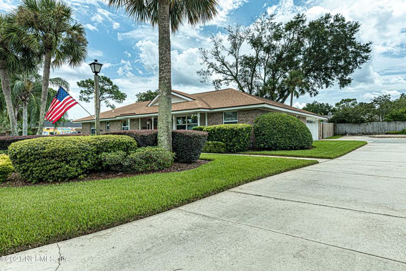 6656 Diane Rd, Jacksonville, FL 32277
