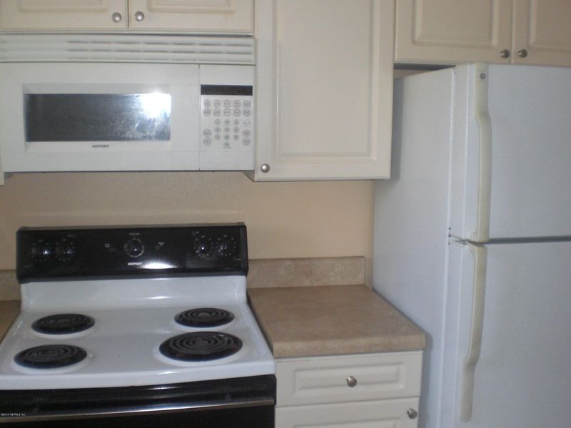 6662 La Mirada Dr E #1, Jacksonville, FL 32217