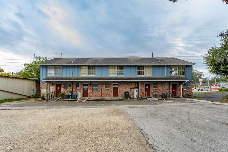 667 Kingsley Ave, Orange Park, FL 32073