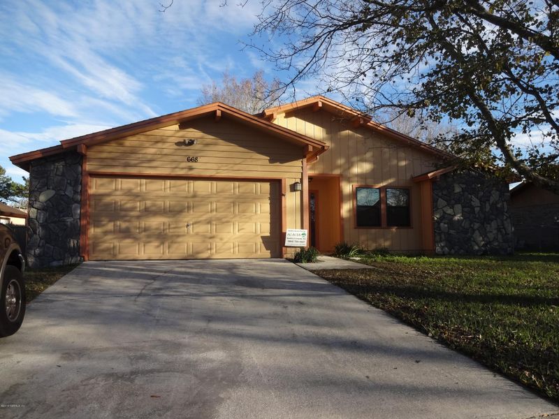 668 Roger Sherman St, Orange Park, FL 32073