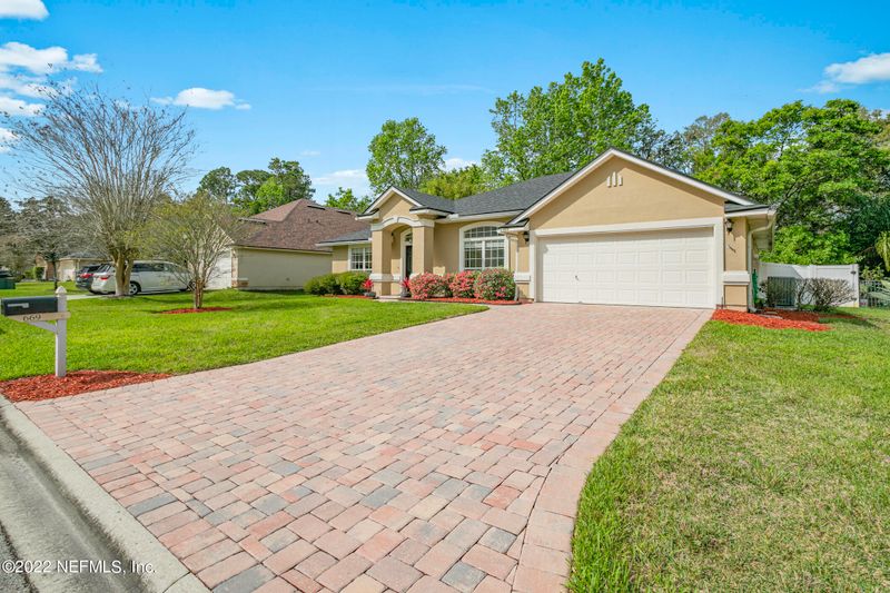 669 Grand Parke Dr, Jacksonville, FL 32259