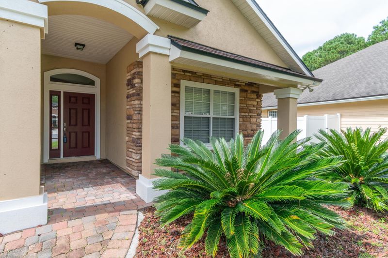 670 Reflection Cove Ct, Jacksonville, FL 32218