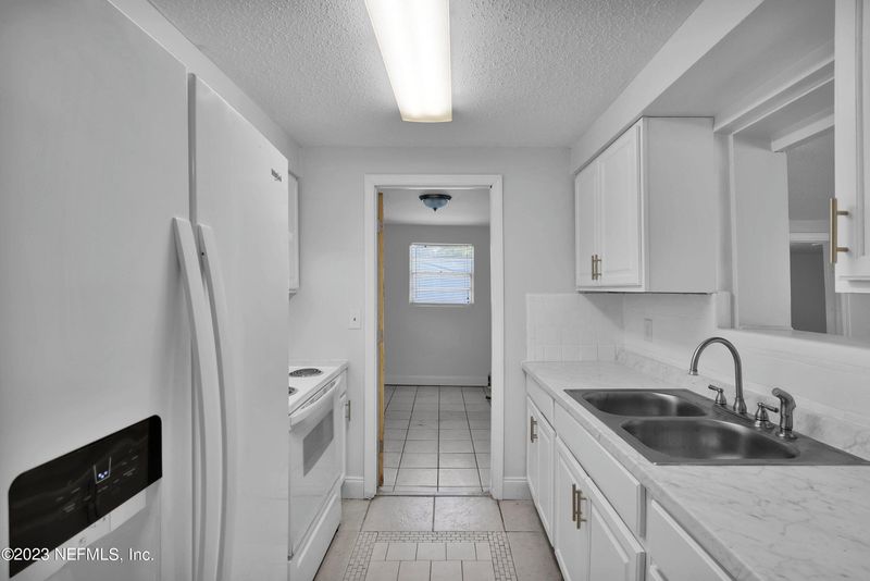6703 Rhode Island Dr E, Jacksonville, FL 32209
