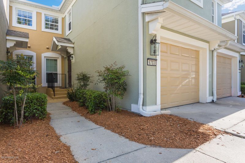 6703 White Blossom Cir, Jacksonville, FL 32258