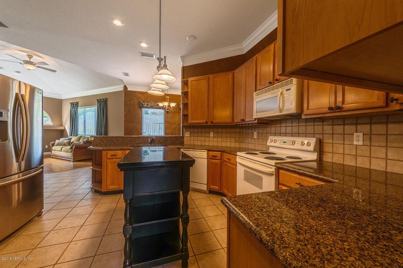 6704 Cabello Dr, Jacksonville, FL 32226