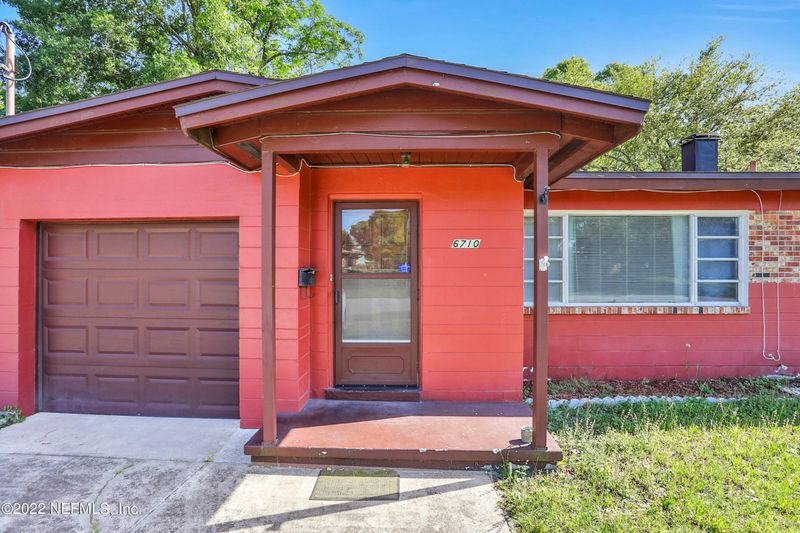 6710 Heidi Rd, Jacksonville, FL 32277