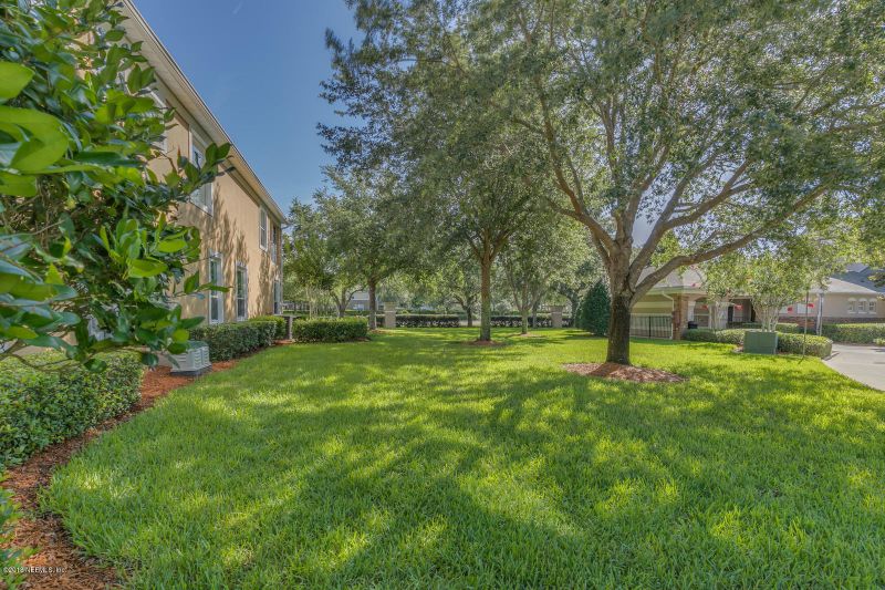 6713 White Blossom Cir, Jacksonville, FL 32258