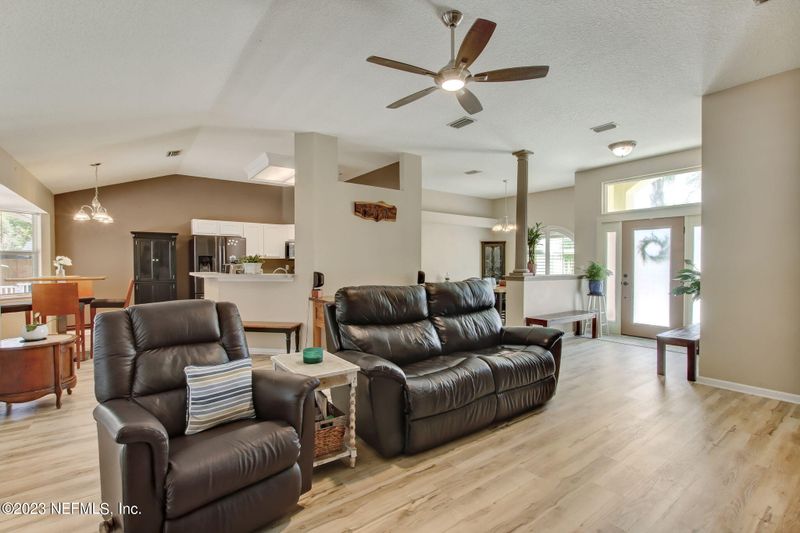 6717 Beatrix Dr, Jacksonville, FL 32226