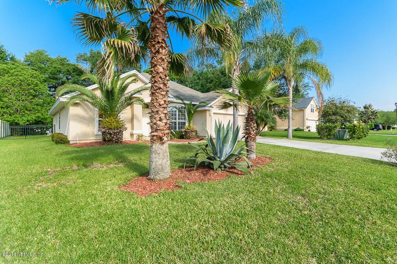 673 Grand Parke Dr, St Johns, FL 32259