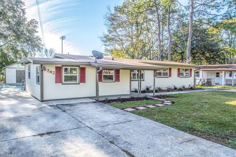 6742 Harlow Blvd, Jacksonville, FL 32210