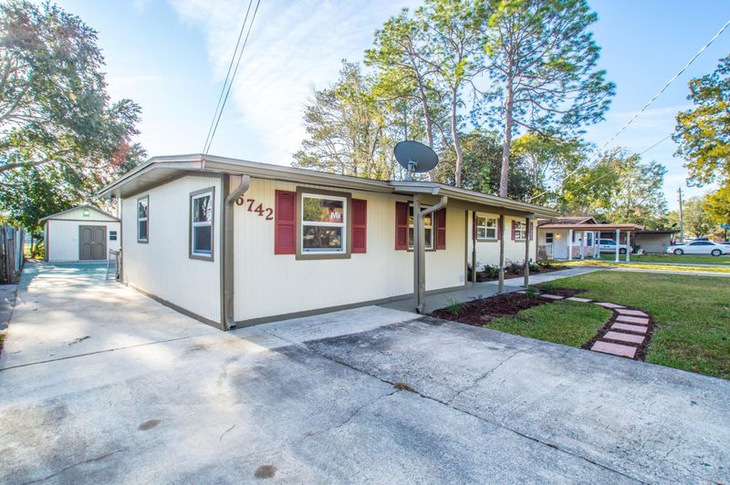 6742 Harlow Blvd, Jacksonville, FL 32210