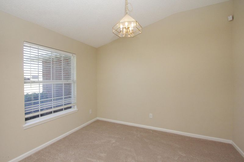6750 Crystal River Rd, Jacksonville, FL 32219